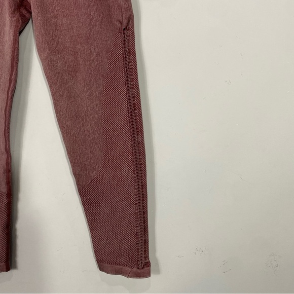 AERIE Offline Seamless Macrame High Waisted Leggings - Picture 7 of 14